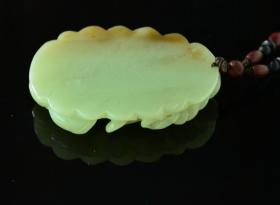 天然岫玉之美 福万代吊坠的工艺与寓意