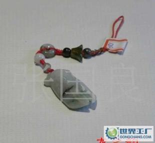 玉蝉手机链 传统工艺与现代时尚的完美结合